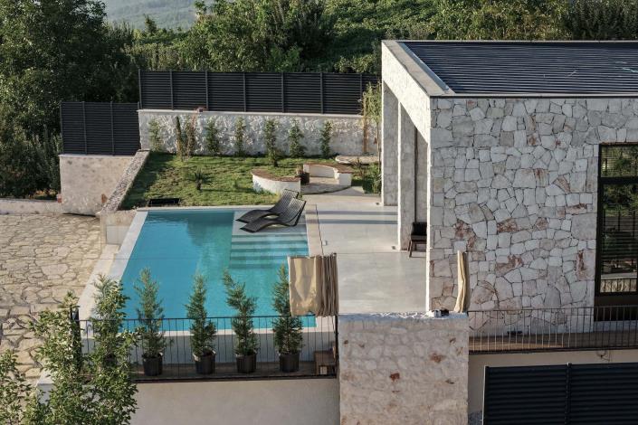 Image No.35-2 Bed Villa for sale