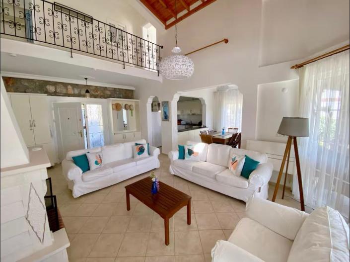 Image No.5-Villa de 4 chambres à vendre à Uzumlu