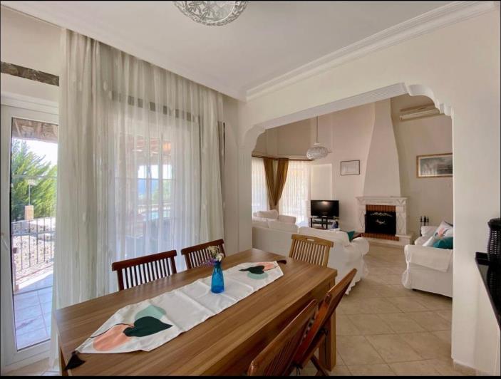 Image No.6-Villa de 4 chambres à vendre à Uzumlu