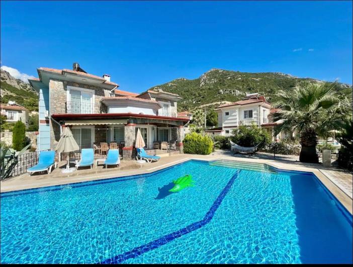 Image No.18-Villa de 4 chambres à vendre à Uzumlu