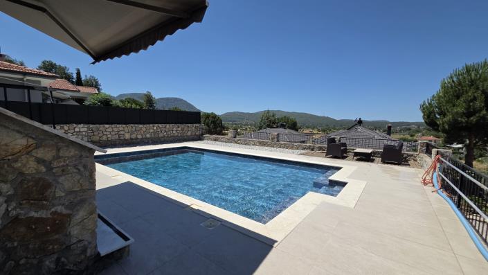 Image No.2-4 Bed Villa for sale