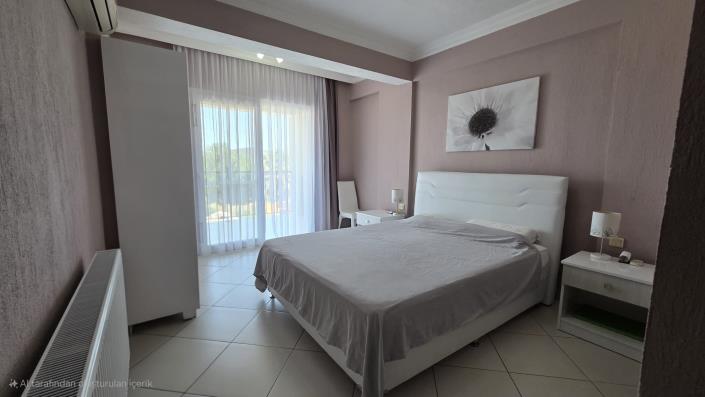 Image No.17-4 Bed Villa for sale