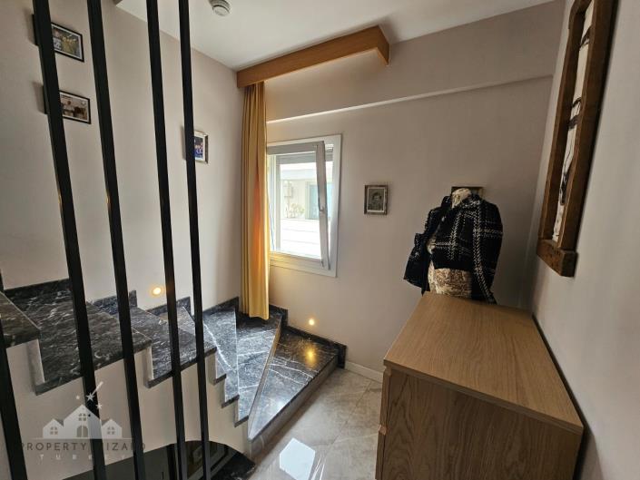 Image No.26-3 Bed Villa for sale