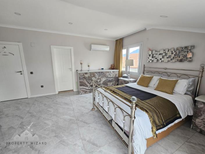 Image No.29-3 Bed Villa for sale