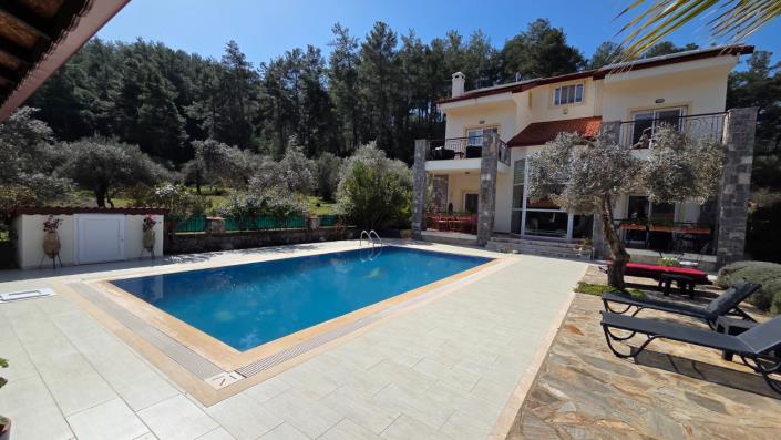 Image No.2-4 Bed Villa / Detached for sale