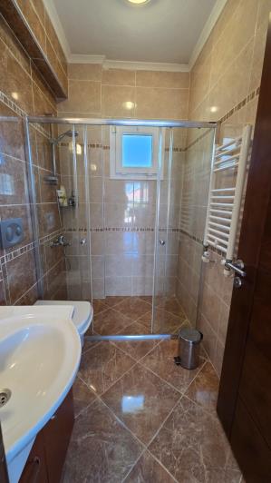 Image No.33-4 Bed Villa / Detached for sale