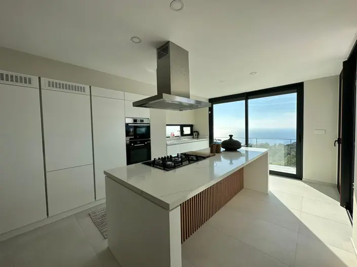 Image No.5-4 Bed Villa / Detached for sale