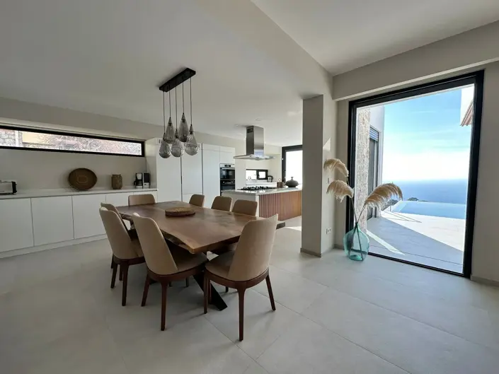 Image No.6-4 Bed Villa / Detached for sale