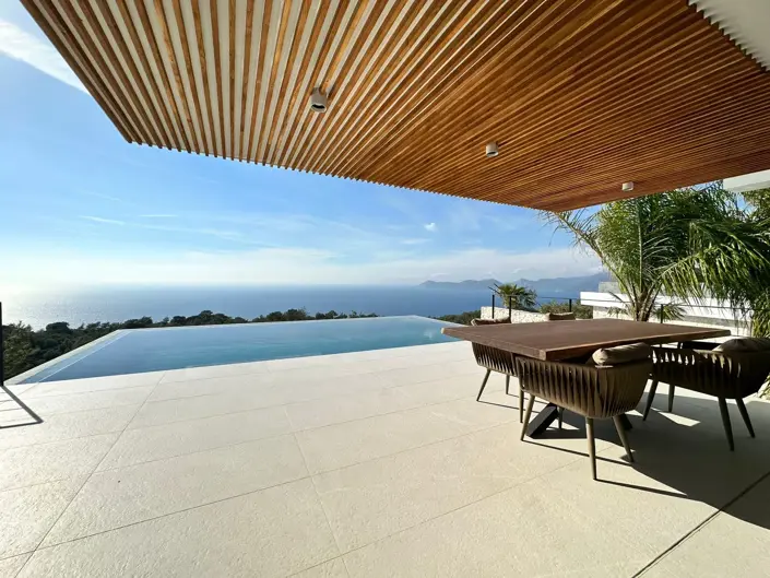 Image No.8-4 Bed Villa / Detached for sale