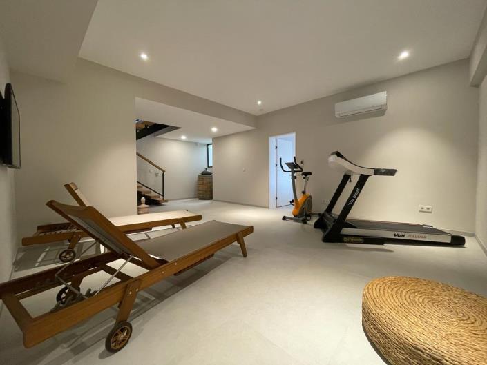 Image No.11-4 Bed Villa / Detached for sale