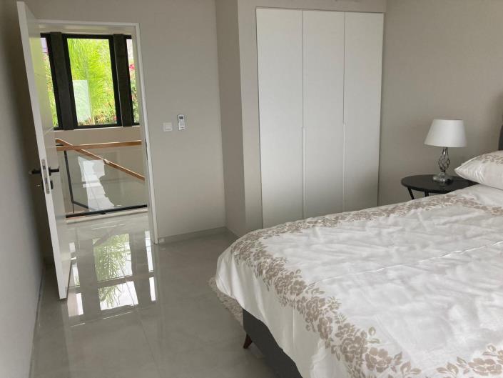 Image No.19-4 Bed Villa / Detached for sale