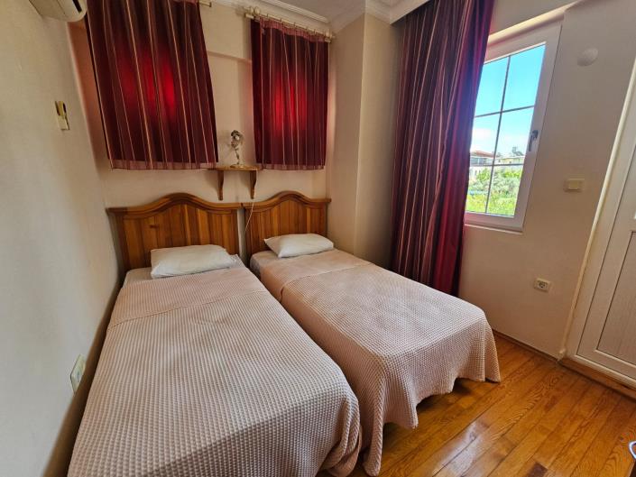 Image No.17-3 Bed Villa / Detached for sale