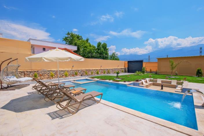 Image No.2-Villa / Détaché de 4 chambres à vendre à Kemer