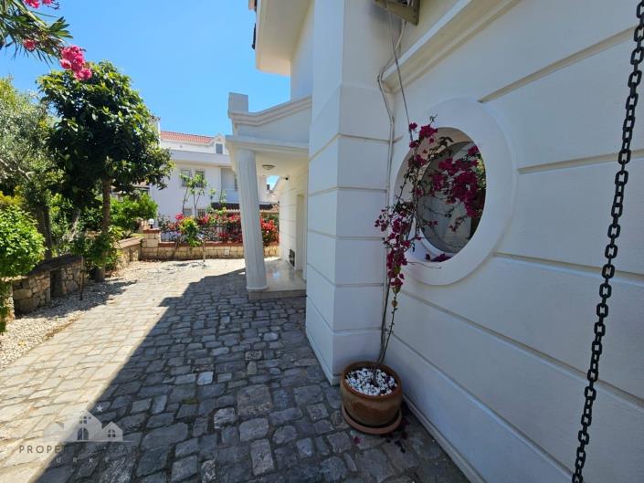 Image No.6-Villa / Détaché de 4 chambres à vendre à Çalis