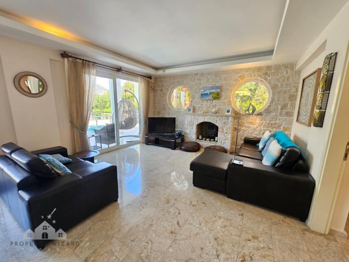 Image No.12-Villa / Détaché de 4 chambres à vendre à Çalis