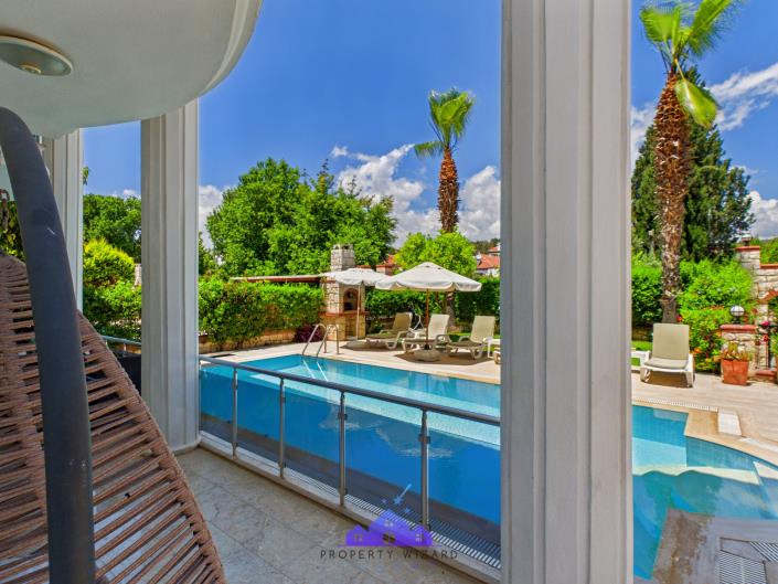 Image No.10-4 Bed Villa / Detached for sale