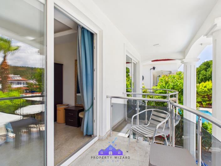 Image No.14-4 Bed Villa / Detached for sale