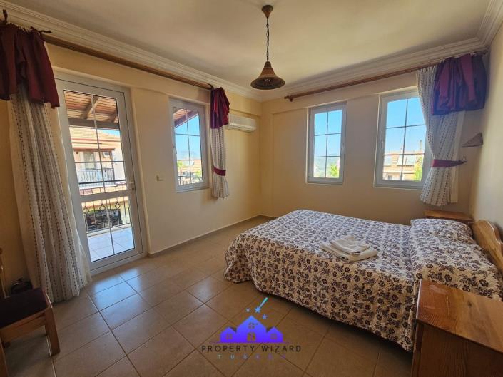 Image No.10-5 Bed Villa for sale