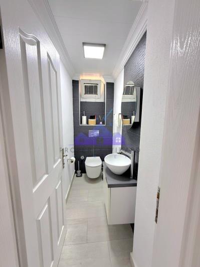 Image No.19-2 Bed Apartment for sale