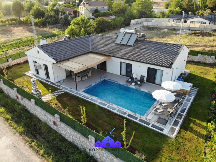 Image No.2-3 Bed Villa / Detached for sale