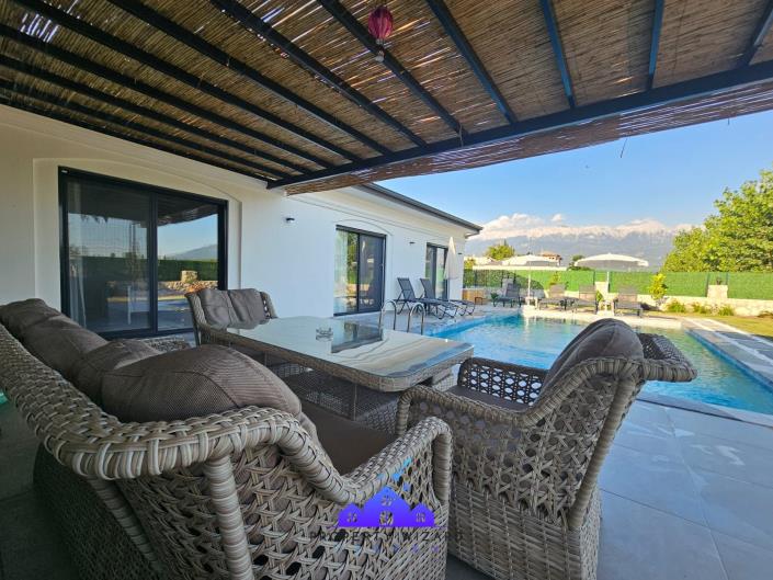 Image No.9-3 Bed Villa / Detached for sale