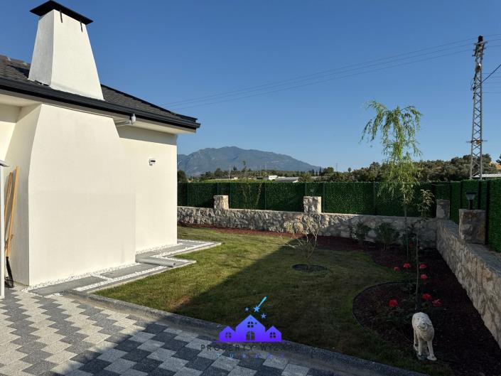 Image No.41-3 Bed Villa / Detached for sale