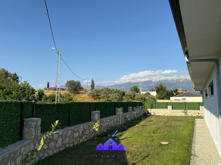 Image No.43-3 Bed Villa / Detached for sale