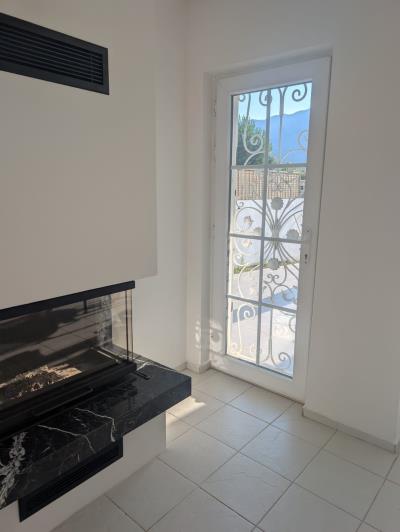 Image No.21-3 Bed Villa / Detached for sale