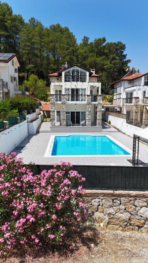 Image No.55-3 Bed Villa / Detached for sale