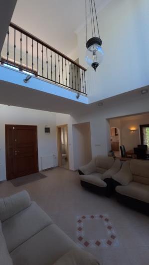 Image No.8-4 Bed Villa / Detached for sale