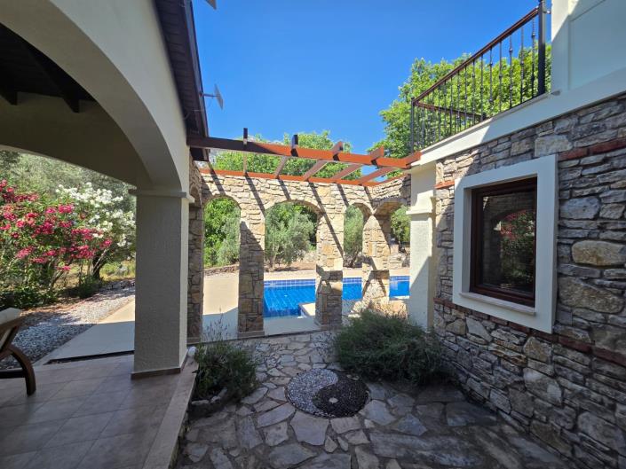 Image No.18-4 Bed Villa / Detached for sale