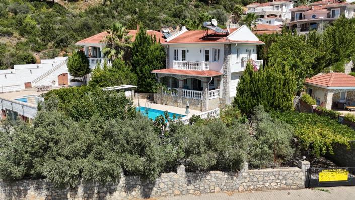 Image No.34-3 Bed Villa / Detached for sale