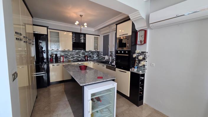Image No.6-3 Bed Villa / Detached for sale