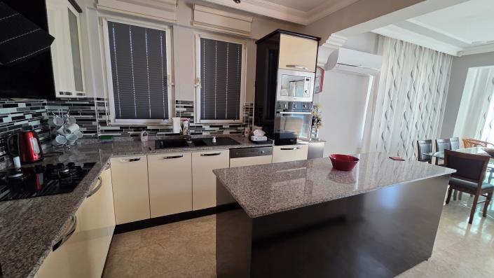 Image No.9-3 Bed Villa / Detached for sale