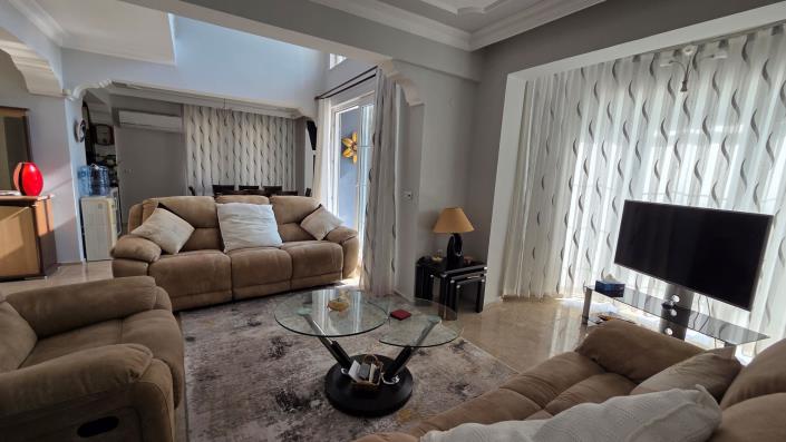 Image No.12-3 Bed Villa / Detached for sale