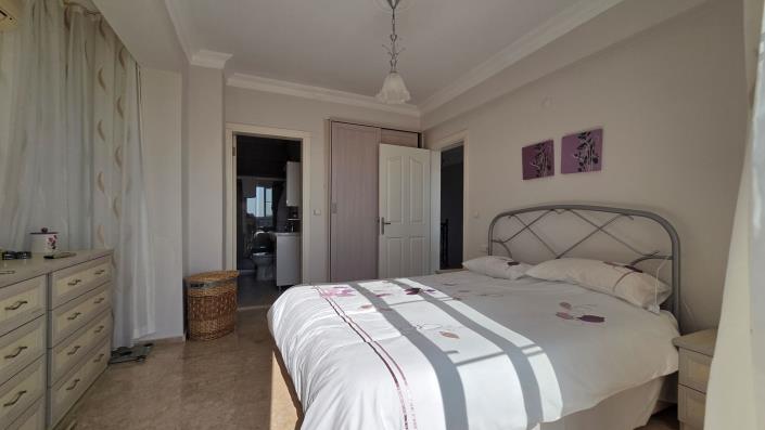 Image No.22-3 Bed Villa / Detached for sale