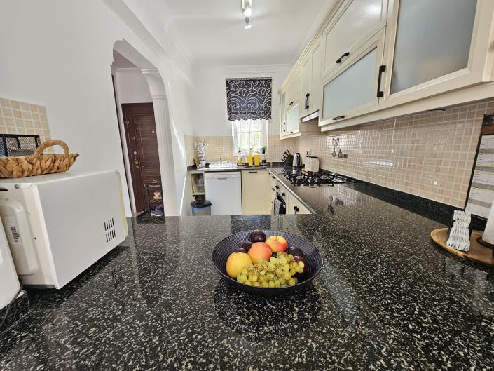 Image No.7-3 Bed Semi-Detached for sale