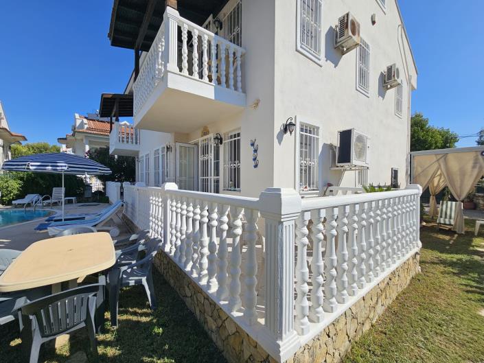 Image No.14-3 Bed Semi-Detached for sale
