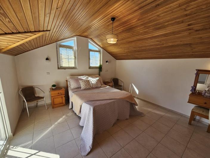 Image No.24-3 Bed Semi-Detached for sale