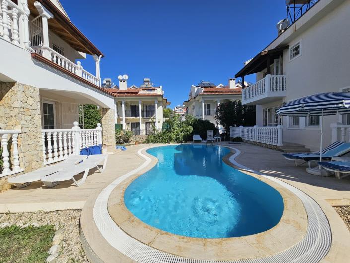 Image No.39-3 Bed Semi-Detached for sale