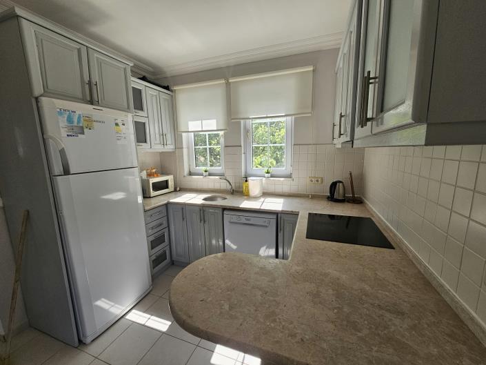 Image No.5-5 Bed Villa / Detached for sale