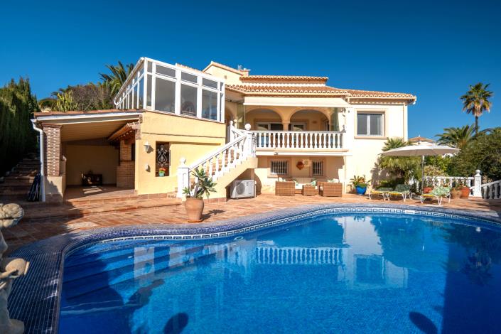 Image No.1-5 Bed House/Villa for sale