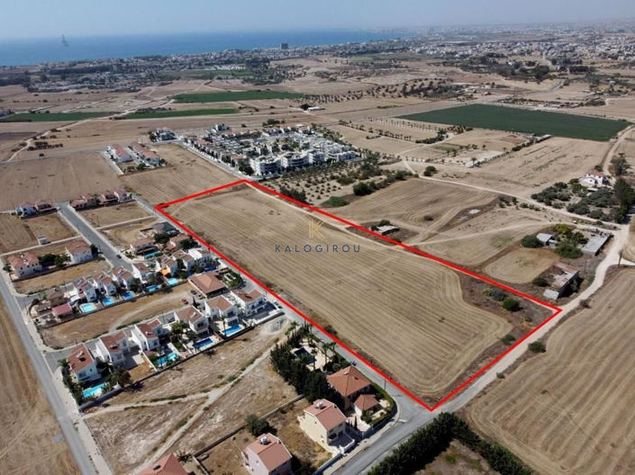 Image No.2-Terre à vendre à Pylas