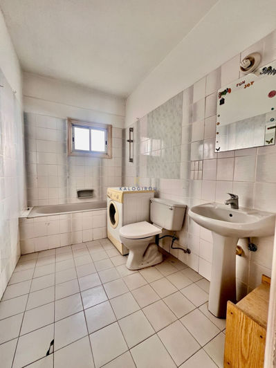 Image No.23-2 Bed Apartment for sale