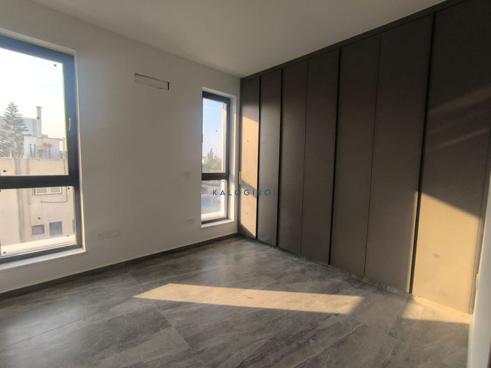 Image No.8-3 Bed Apartment for sale