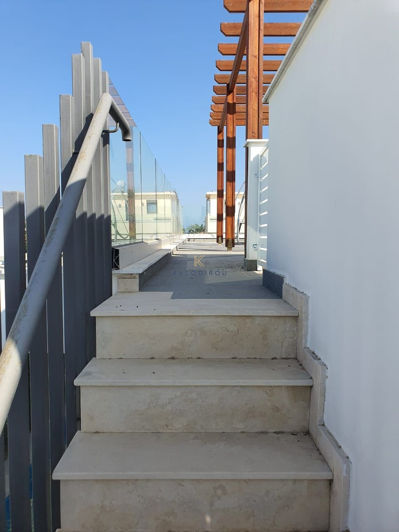 Image No.10-3 Bed House for sale