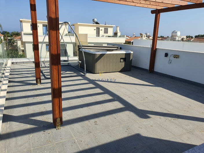 Image No.11-3 Bed House for sale