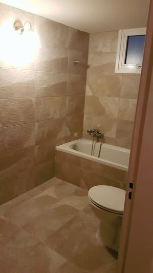 Image No.6-8 Bed Property for sale