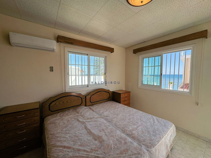 Image No.10-3 Bed House for sale