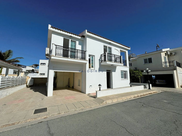 Image No.13-3 Bed House for sale